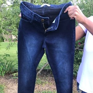 Dark blue jeans 👖